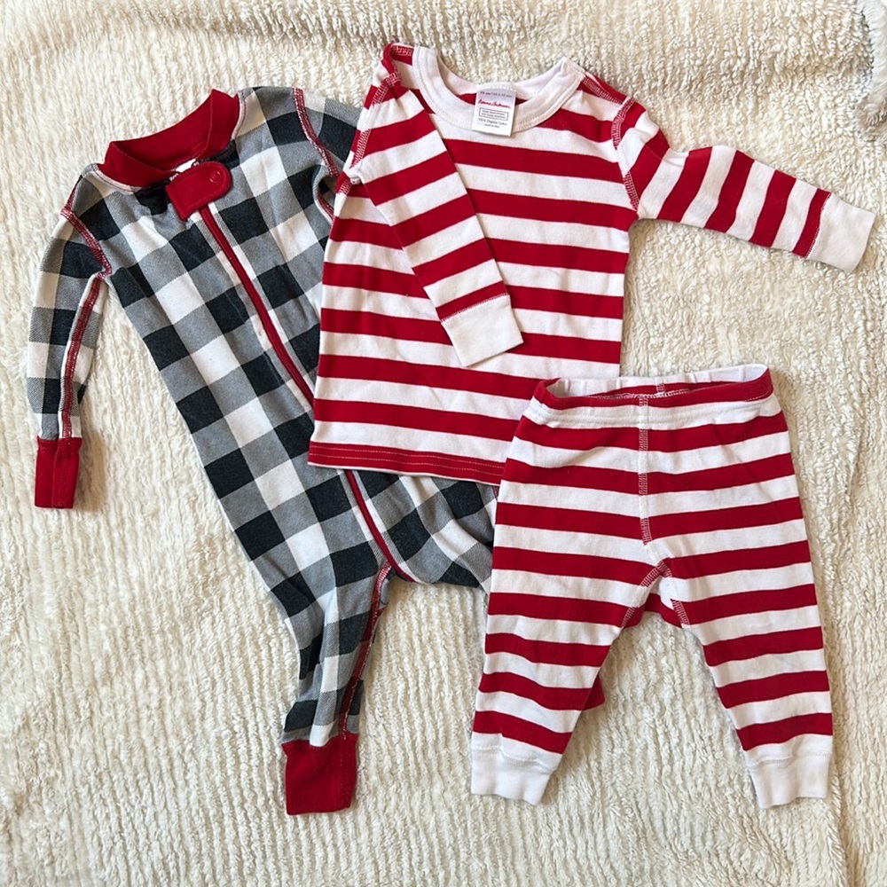 Hanna Andersson and Baby Gap Holiday Print lot (6 - 12 months)